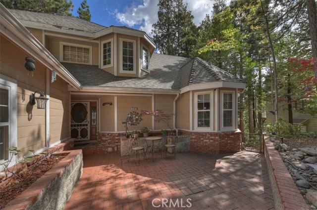 393 Brentwood, Lake Arrowhead, CA 92352