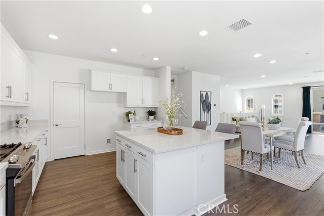 Detail Gallery Image 11 of 33 For 600 Shadowbrook, Lake Forest,  CA 92610 - 4 Beds | 3/1 Baths