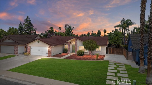 Detail Gallery Image 1 of 51 For 9504 Eagle Oak Rd, Bakersfield,  CA 93311 - 4 Beds | 2 Baths