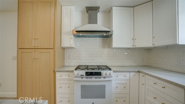 Detail Gallery Image 13 of 65 For 24306 Gilmore St, West Hills,  CA 91307 - 4 Beds | 2 Baths