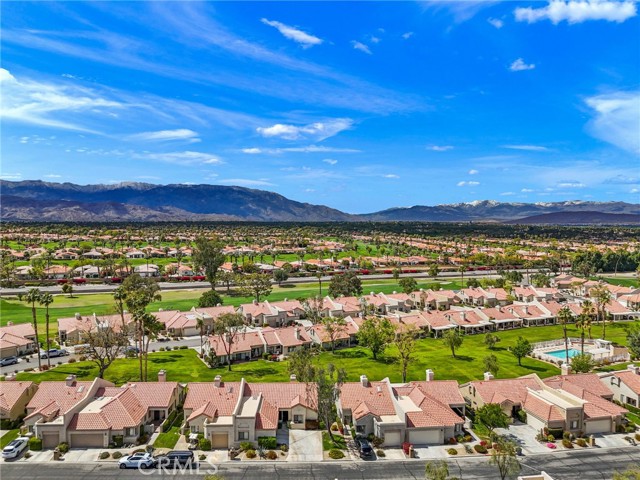 Detail Gallery Image 4 of 47 For 41451 Kansas St, Palm Desert,  CA 92211 - 2 Beds | 2 Baths