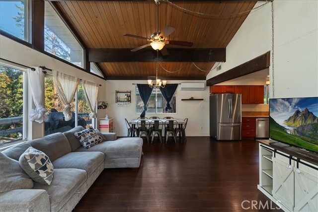 Detail Gallery Image 8 of 42 For 22868 Laurel, Crestline,  CA 92325 - 3 Beds | 2 Baths