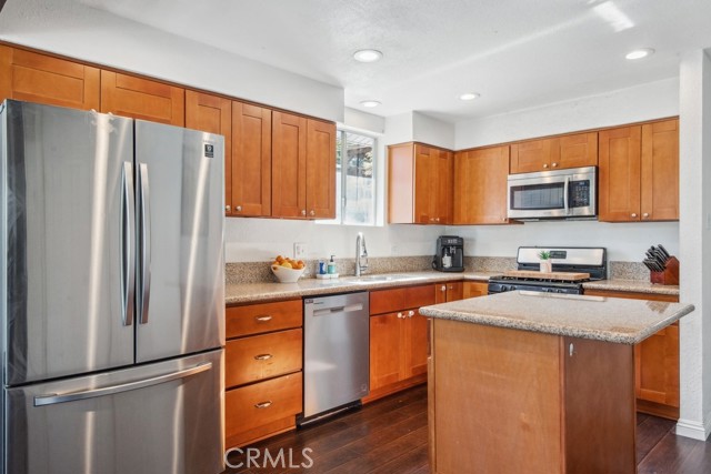 Detail Gallery Image 4 of 16 For 22868 Laurel Ln, Crestline,  CA 92325 - 3 Beds | 2 Baths