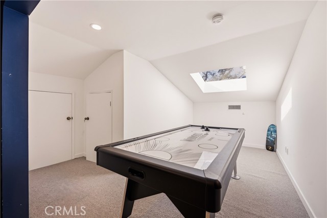 976 Ranch House, Westlake Village CA: https://media.crmls.org/medias/d4bed4aa-ca31-4de1-aa0a-e39722fbf1df.jpg