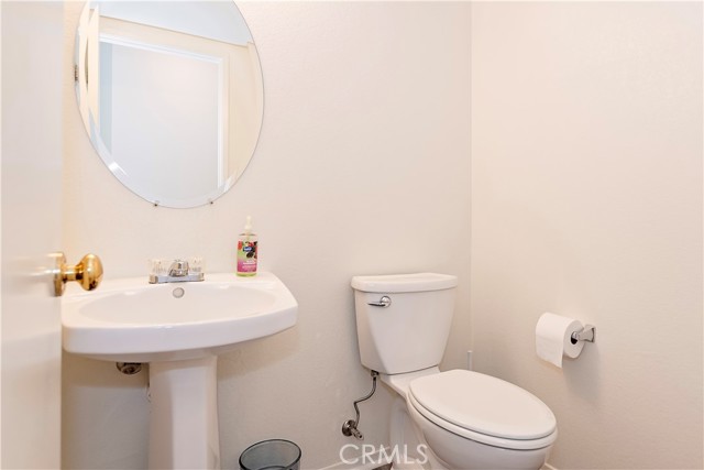 44250 62nd W Street, Lancaster CA: https://media.crmls.org/medias/d4bf06c5-73d2-45a4-89a1-f590fd0afe73.jpg