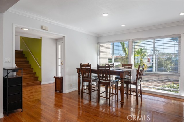 Spacious Dining Area