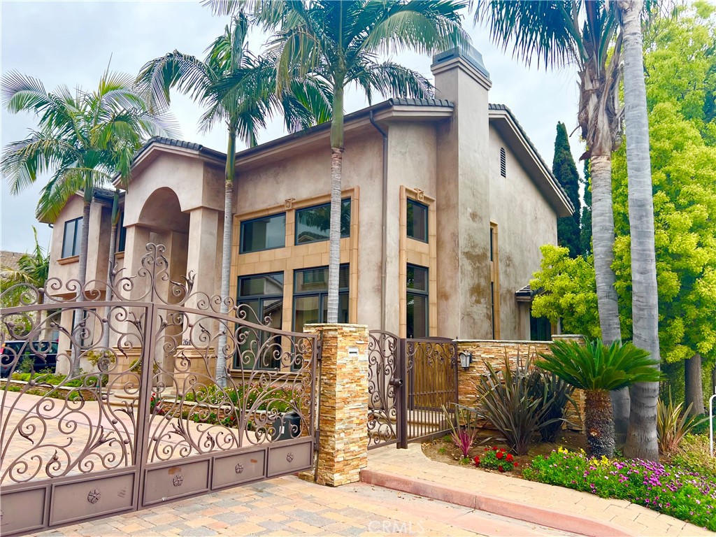 264 Santa Isabel Avenue