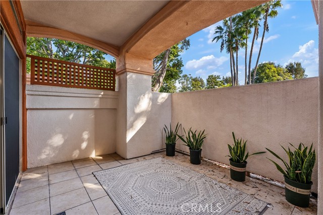 Detail Gallery Image 21 of 31 For 16 Villa Point Dr, Newport Beach,  CA 92660 - 1 Beds | 1 Baths