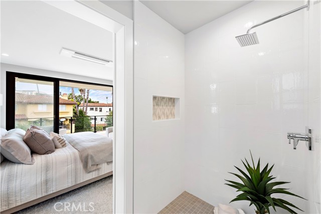 D4c160ea 7175 45bd 98f5 A37ad1808f51