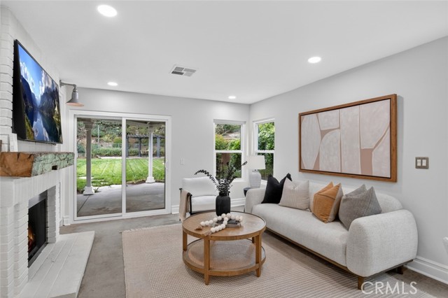 Detail Gallery Image 9 of 47 For 41 Fairfield, Lake Forest,  CA 92610 - 5 Beds | 2/1 Baths