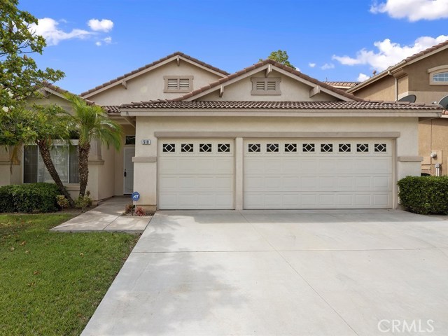 518 Rembrandt Dr, Corona, CA 92882