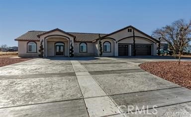 Detail Gallery Image 4 of 34 For 13065 Camellia Rd, Victorville,  CA 92392 - 5 Beds | 3 Baths