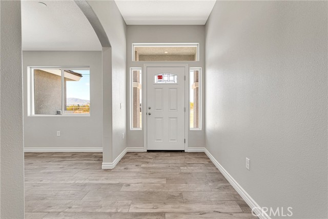 Detail Gallery Image 5 of 39 For 18702 Atlantic St, Hesperia,  CA 92345 - 4 Beds | 2/1 Baths
