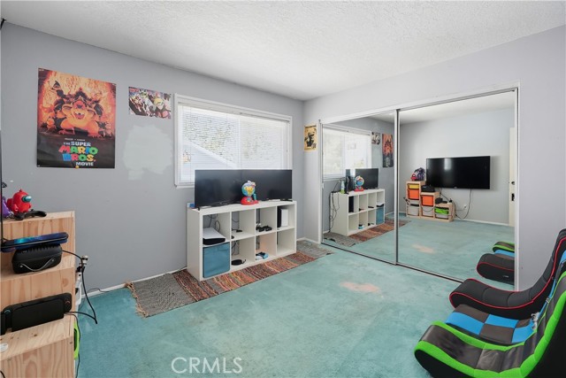 Detail Gallery Image 21 of 40 For 25451 via Macarena, Valencia,  CA 91355 - 5 Beds | 3 Baths