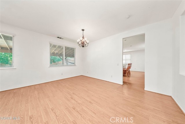 Detail Gallery Image 5 of 28 For 43341 Elizabeth Ln, Lancaster,  CA 93535 - 4 Beds | 2/1 Baths