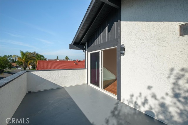 Detail Gallery Image 4 of 41 For 1527 Greenpoint Dr., Corona,  CA 92878 - 4 Beds | 2/1 Baths