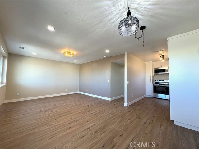 Detail Gallery Image 2 of 7 For 3883 Santa Fe, Le Grand,  CA 95333 - 2 Beds | 1 Baths