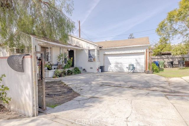 11779 Dronfield Avenue, Pacoima CA: https://media.crmls.org/medias/d4c4fa58-ea6b-4d72-9f58-d070b7556ad0.jpg