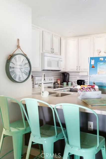 999 Pacific Street, Oceanside, California 92054, 1 Bedroom Bedrooms, ,1 BathroomBathrooms,Residential,For Sale,Pacific Street,BB24060640