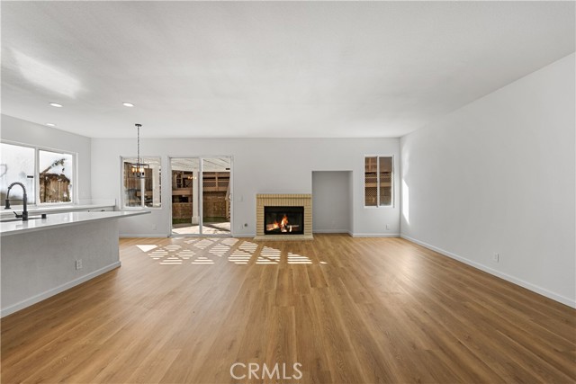 Detail Gallery Image 13 of 60 For 5640 Eisenhower Way, Palmdale,  CA 93552 - 4 Beds | 3 Baths