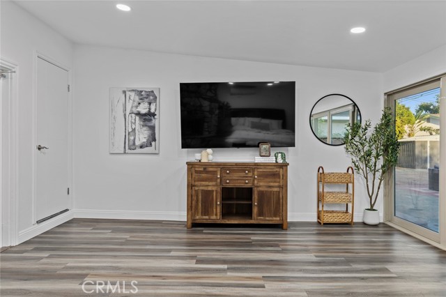 10072 Roselee Drive, Garden Grove CA: https://media.crmls.org/medias/d4c619d3-033f-4988-bf7c-d4e802745a27.jpg