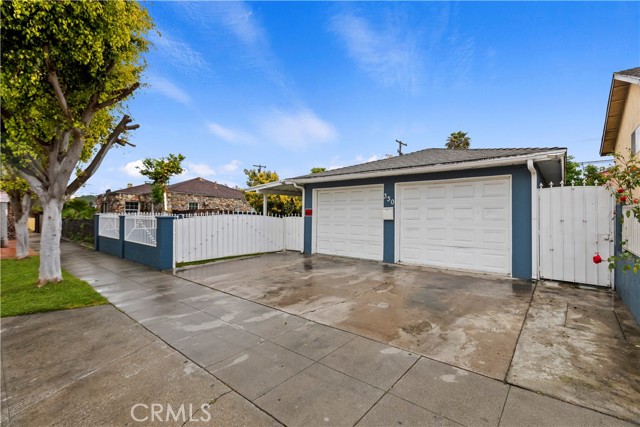 330 Home Street, Long Beach, California 90805, 3 Bedrooms Bedrooms, ,3 BathroomsBathrooms,Single Family Residence,For Sale,Home,IG24075388
