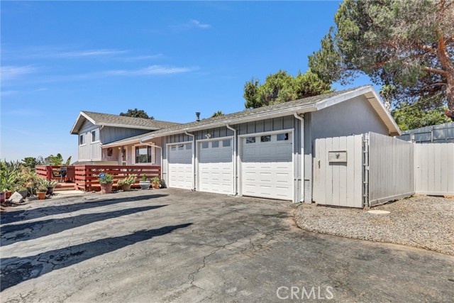 1800 Sunset Drive, Vista CA: https://media.crmls.org/medias/d4c66b72-654e-49c4-b964-7627490bdf66.jpg