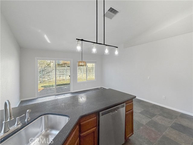 Detail Gallery Image 22 of 34 For 14412 Mountain High, Fontana,  CA 92337 - 3 Beds | 2 Baths