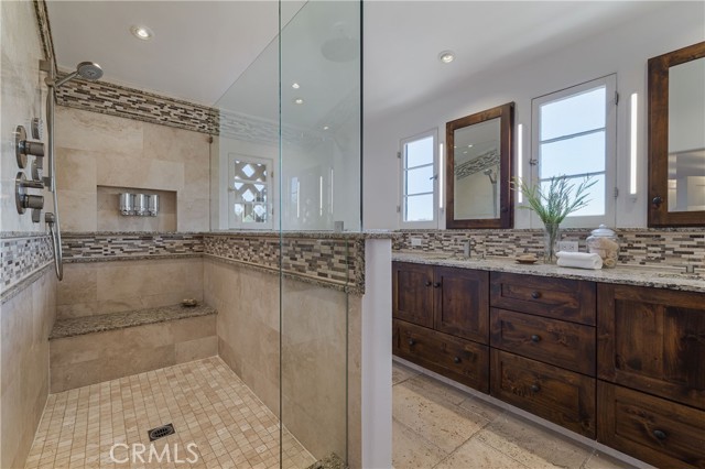 516 E Stocker Street, Glendale CA: https://media.crmls.org/medias/d4c7ab01-abb9-42b8-9499-61224c19f772.jpg