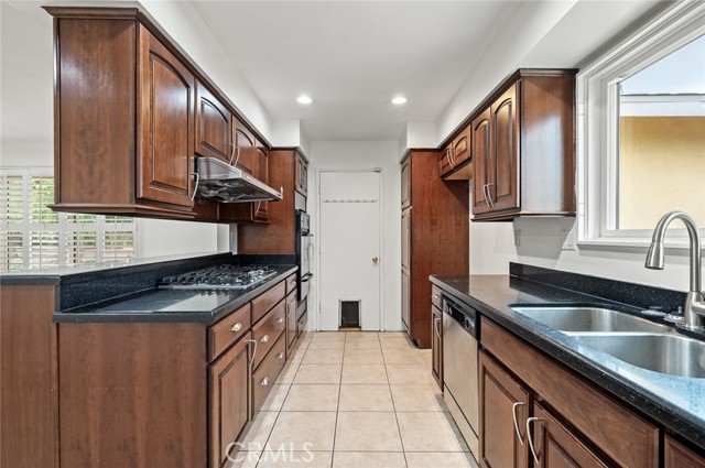 Detail Gallery Image 15 of 44 For 572 E Ghent St, San Dimas,  CA 91773 - 3 Beds | 2 Baths