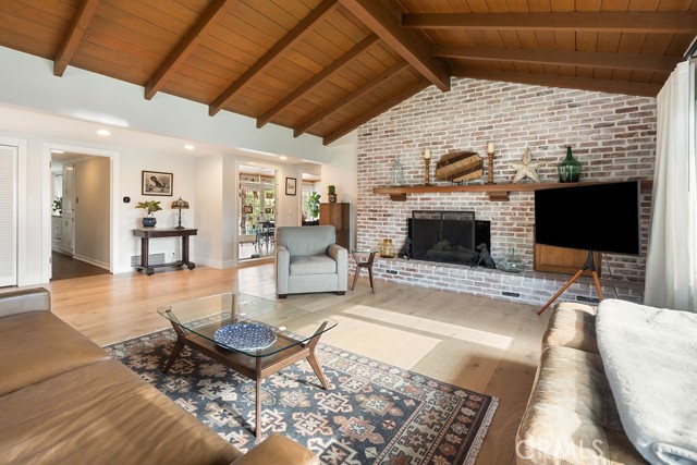 Detail Gallery Image 10 of 49 For 2011 Redberry, North Tustin,  CA 92705 - 4 Beds | 3 Baths