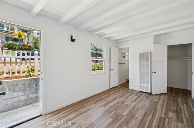 Detail Gallery Image 13 of 31 For 295 Wave St, Laguna Beach,  CA 92651 - 3 Beds | 3 Baths