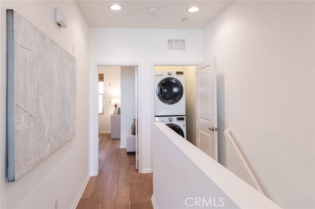 Detail Gallery Image 17 of 58 For 5341 Strand #105,  Hawthorne,  CA 90250 - 2 Beds | 2/1 Baths