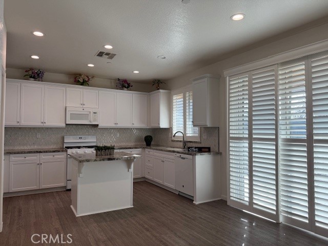Detail Gallery Image 7 of 35 For 429 Carly Anne, Merced,  CA 95341 - 6 Beds | 3 Baths