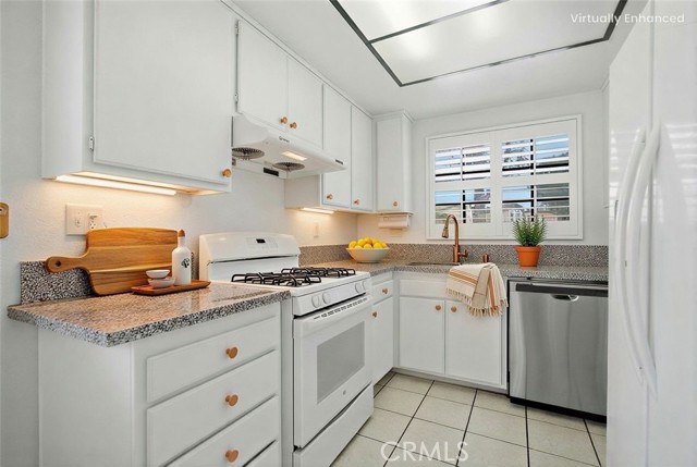 Detail Gallery Image 14 of 43 For 1604 via Rosa, Baldwin Park,  CA 91706 - 3 Beds | 3 Baths