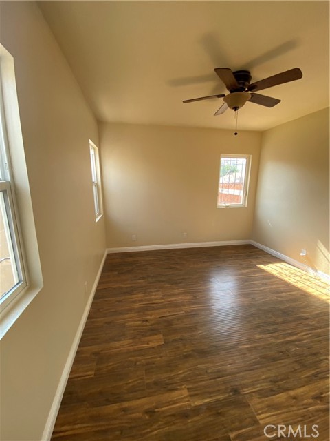 5507 S Manhattan Place, Los Angeles CA: https://media.crmls.org/medias/d4cb502e-b840-45dd-94c8-ab73784284fe.jpg
