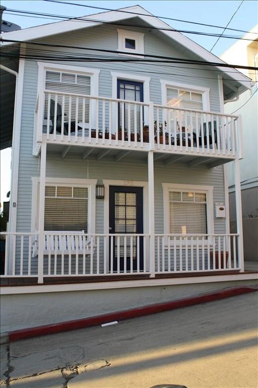 123 El Porto Street, Manhattan Beach, California 90266, 2 Bedrooms Bedrooms, ,2 BathroomsBathrooms,Residential,Sold,El Porto,SB16049993