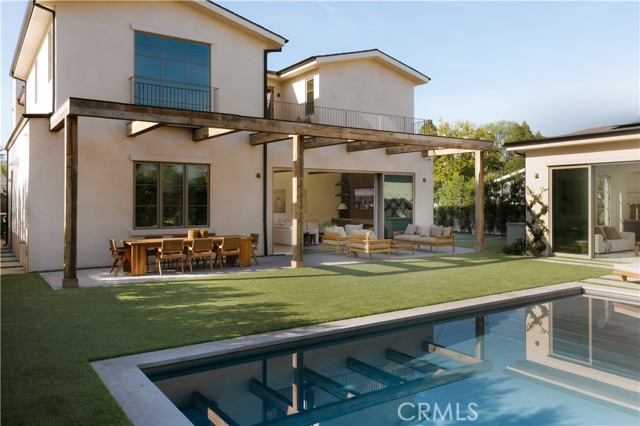 Detail Gallery Image 45 of 50 For 4748 Noble Ave, Sherman Oaks,  CA 91403 - 5 Beds | 5/1 Baths