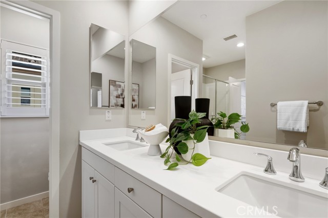 Detail Gallery Image 30 of 56 For 147 Excursion, Irvine,  CA 92618 - 3 Beds | 2/1 Baths
