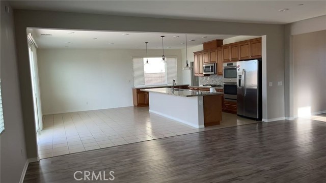 Detail Gallery Image 13 of 37 For 14950 Henry St, Corona,  CA 92880 - 4 Beds | 3 Baths