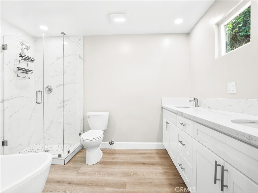 https://media.crmls.org/medias/d4ccddce-95c9-45a2-8691-bc82d099cb24.jpg?preset=X-Large