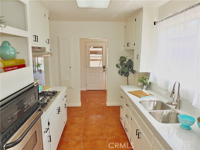 Detail Gallery Image 8 of 23 For 6336 California Ave, Long Beach,  CA 90805 - 3 Beds | 1 Baths