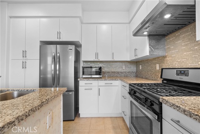Detail Gallery Image 13 of 41 For 816 S Gladys Ave a,  San Gabriel,  CA 91776 - 2 Beds | 2/1 Baths