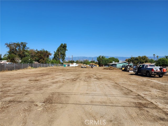1220 East coulston Street, San Bernardino CA: https://media.crmls.org/medias/d4cdc31b-2daf-4bb2-88b0-a42942d7cbcf.jpg