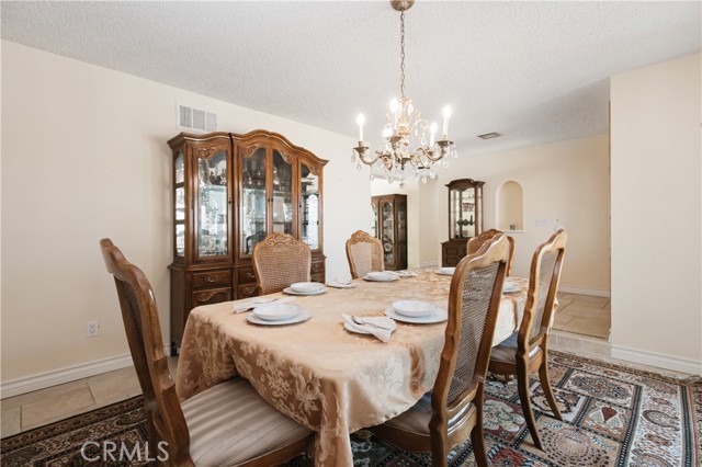 10200 Bothwell Road, Northridge CA: https://media.crmls.org/medias/d4cdfec9-46f8-46bb-b844-f8a77498fb4b.jpg