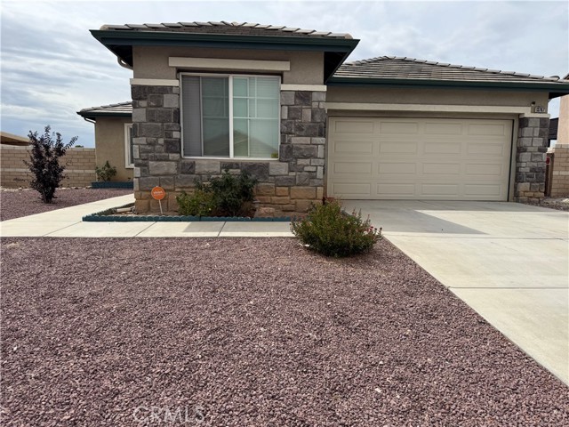 Detail Gallery Image 4 of 45 For 13767 Buttermilk Rd, Victorville,  CA 92392 - 4 Beds | 3 Baths