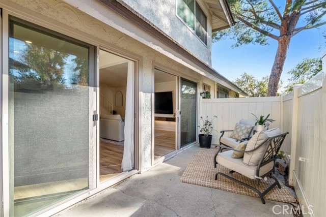 1196 Landsburn Circle, Westlake Village CA: https://media.crmls.org/medias/d4ce72f8-6ed2-48e0-9b8b-1155e8a9347c.jpg