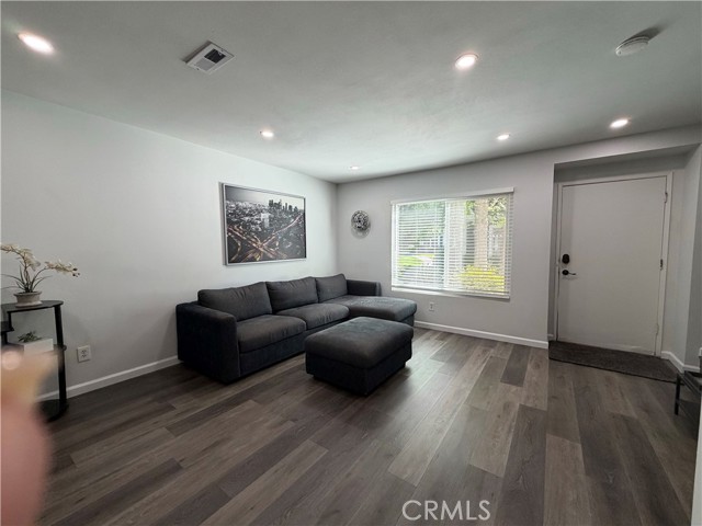 Detail Gallery Image 17 of 61 For 824 N Pasadena Ave #11,  Azusa,  CA 91702 - 2 Beds | 1/1 Baths