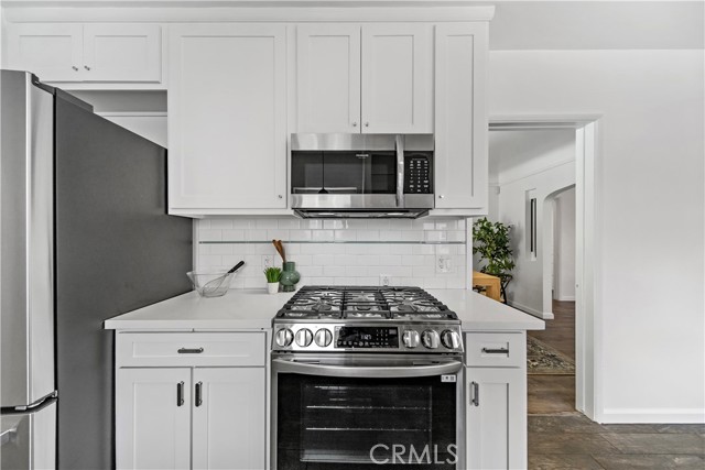 2325 Golden Avenue, Long Beach CA: https://media.crmls.org/medias/d4cf39d7-a882-4a69-bd3a-5b7ef3dfb02e.jpg
