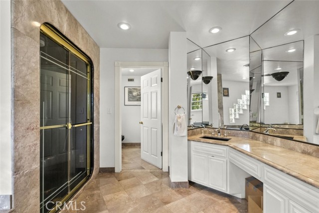 Detail Gallery Image 37 of 54 For 1815 Las Flores Dr, Glendale,  CA 91207 - 4 Beds | 3 Baths